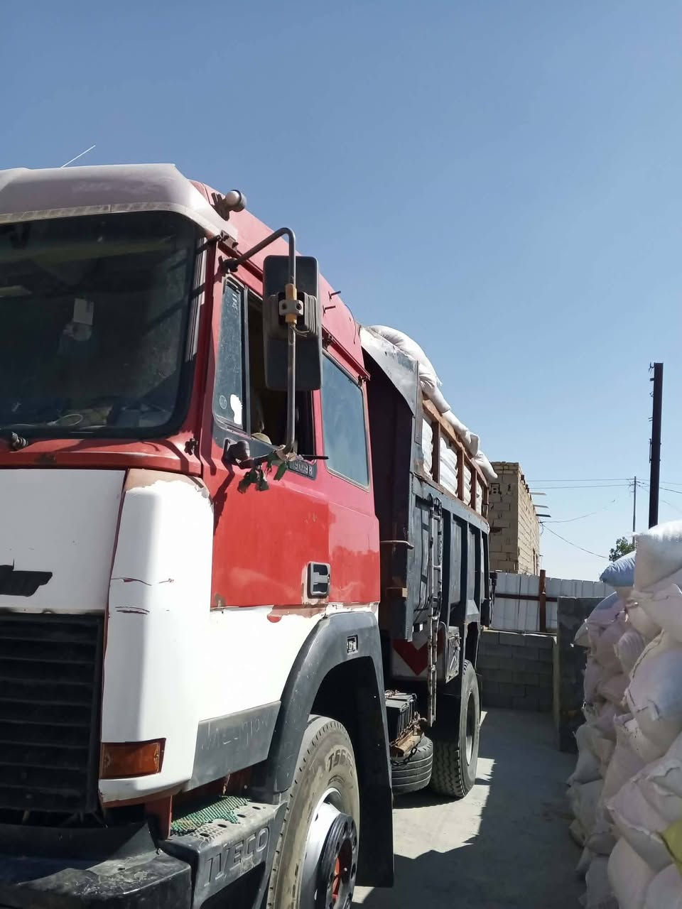 افيكو موديل 91 رقم مثنى سنوية ل28 مداور ثاني يوم محرك البي كير 160شاصي مكفول تواير جد
السعر 70 بيه مجال  المكان السماوه ***********
