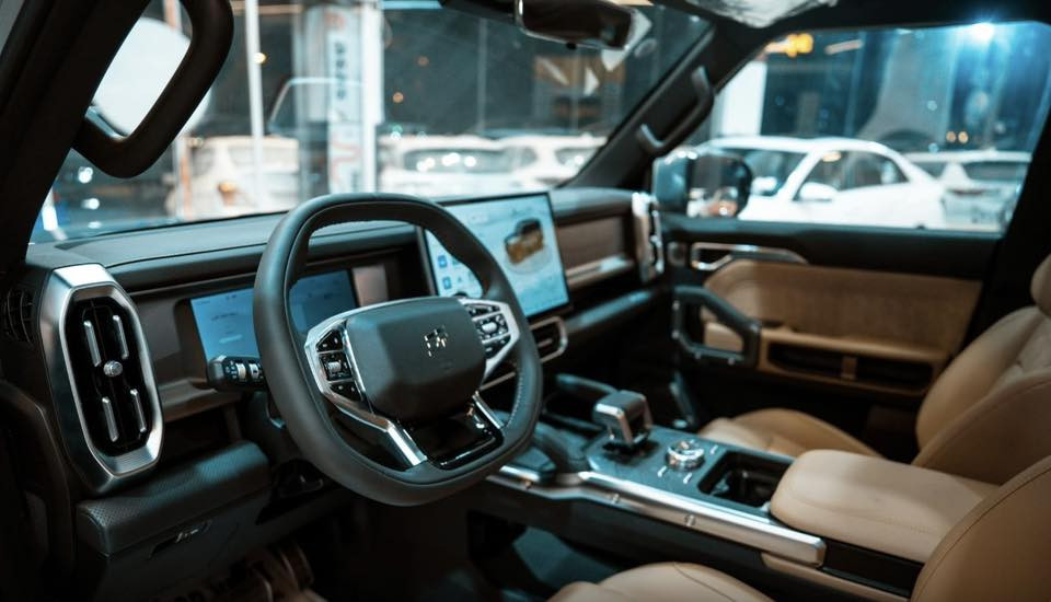 🔥 Jetour T2 2025 🔥

🚘 مرقم بغداد 

📃 اليكم التفاصيل الآتية 👇🏻👇🏻

🚘 خليجي 
🚘 ماشية 12 الف 
🚘 موديل 2025
⚙️ حجم المحرك 2.0L TURBO
⚙️ مرتبط بناقل حركة أوتوماتيك
⚙️ يبلغ عزم الدوران 390 نيوتن / متر 
🐎 بقوة 251 حصان 🐎🐎
🔑 مفتاح التشغيل بصمة 
🔑 تشغيل عن بعد 
🪟 بانوراما 
🚗 دفع رباعي  
‼️ اريل نفكيتر 
📍حساسات أمامية 
📍حساسات خلفية 
💡لايت زينون + LED 
🔦 كشافات 
🔦️ بك لايت LED 
🚘 دخول بصمة ذكي 
🛞 حجم الاطار 255/55R20
🛞 ويل كب 20
🛞 4 دسك
🛞 حساسات ضغط الاطارات 
✨️ اشارة في المرايا الجانبية 
✨️ المرايا قابلة للطي كهرباء 
🌧 ماسحة خلفية 
🎈عدد AIR BAG 6
🚗 هاند بريك كهرباء 
🚗 ا ABS 
🖥 دشبول شاشة ديجيتال 
🖥 شاشة Apple Car play 
📷 كاميرا دوارة 
📷 4 كاميرات 360°
💡الانارة الداخلية LED 
⭕️ مقود جلد حياكة  
🛣 مثبت السرعة Cruise 
🛣 رادار 
🛣 تحديد المسار
🎶 المودات والاوامر الصوتية 
🎶 ا Bluetooth / T YPCE 
🔋شاحن هاتف Wireless 
⚡️مخرج منفذ الطاقة 
🔍فحص نظام السيارة 
💺تتسع المقصورة ل 5 ركاب
💺المقاعد جلد
💺حركة المقاعد الأمامية كهرباء 
👶مثبت مقعد الاطفال ISOFIX 
❄️ تبريد شاشة لمس مناخين منفصلين 
❄️ قطعتين تبريد 
🚘 أوضاع القيادة Drive Mode 
🚘 أوتو هولد Auto Hold 
⛷️ نظام مانع الانزلاق 
⛰️ نظام نزول المنحدرات 
🥤حاملات الأكواب 
🚘 تطعيم الدواخل ألمنيوم 

📐 أبعاد ومقاسات السيارة📐
📏 الطول   478  cm     
📏 العرض  201  cm
📏 الارتفاع  188  cm

🚘 ضمان لمدة 10 سنوات أو مليون كم ‼️

💵 السعر 38 وبيه مجال بسيط كلش مرقم بغداد كامل  
مكاني كربلاء 

رقم الهاتف ***********
