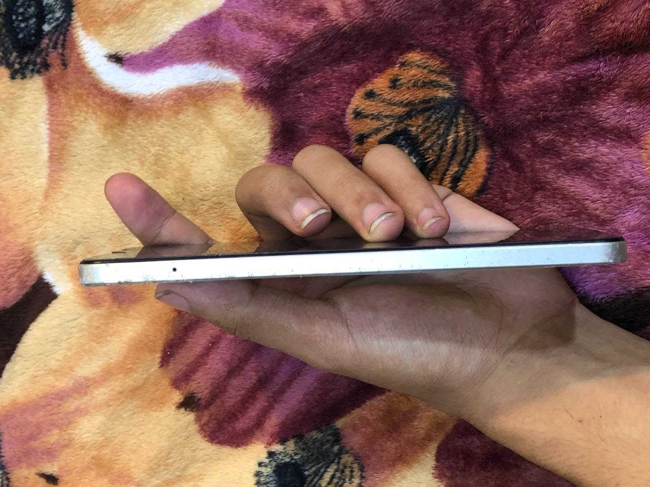 سلام عليكم
realme c53
للبيع 
نضيف ومكفول بي ضربه بالشاشه قويه بس ما مأثره عليه وشويه حراره مراوس بايفون لو للبيع سعره 100الف فقط قفل قفل قفل شراي تعال مراوس ايفون تعال رقم 
***********
