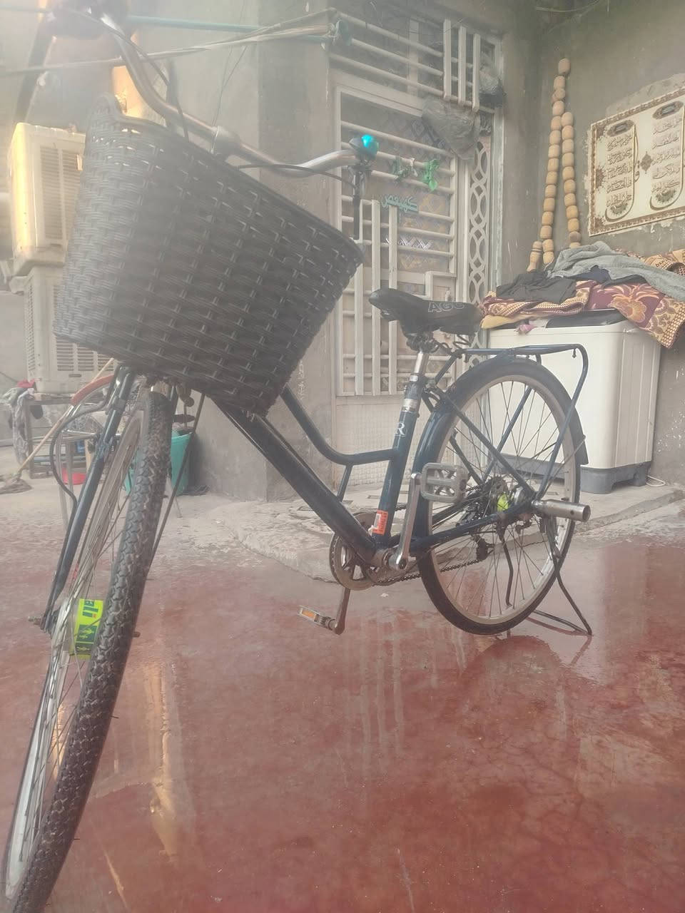 سلام عليكم عندي بلسكل حجم ٢٦ السعر ٥٠ الف رقم ***********
