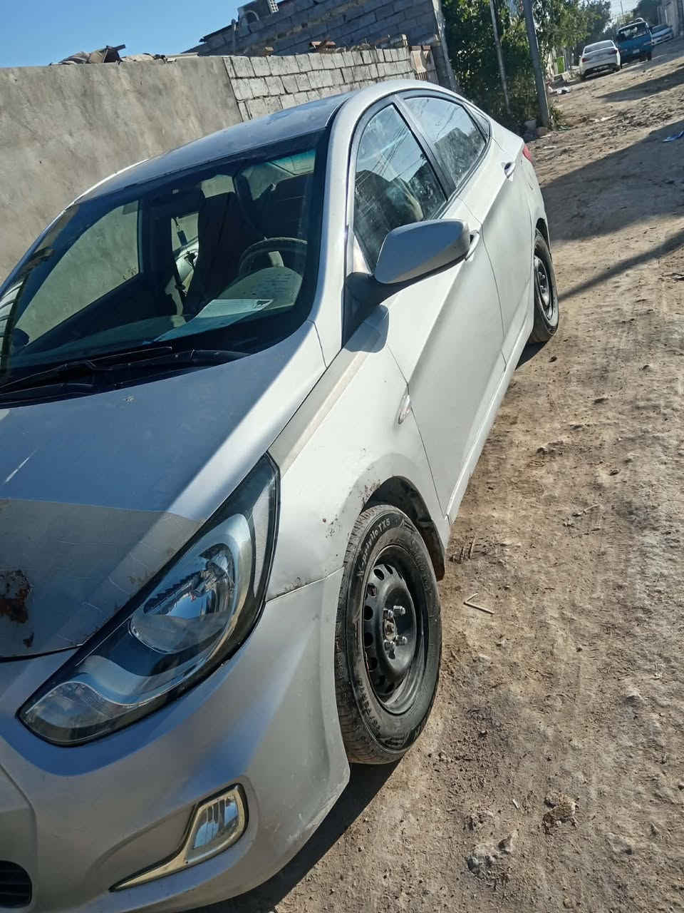 اكستن 2013 محرك1600 بيه 3 قطع صبغ النجف شارع للمطار السعر 70 //***********
