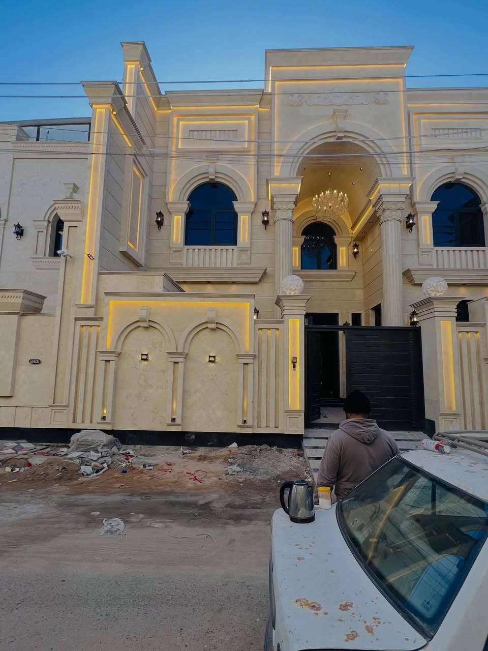 كادر لتغليف كافه انواع الواجهيات بلمرمر وحجر طريقه العمل لحيم ميكانيكي وانواع  الديكورات ونقشات وبسعار مناسبة الاتصال او الاستفسار ***********
