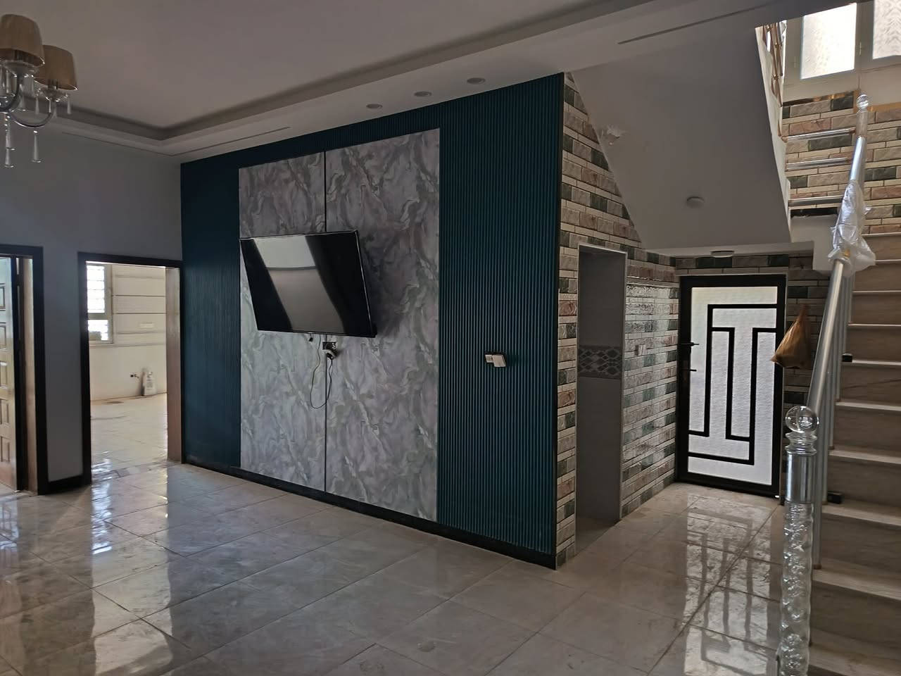 بيت للبيع مجمع الدوح شارع النخيل 30 متر عرض الشارع المساحة 250 بناء شخصي حر غير مطلوب السعر 190 مع المجال للاستفسار ***********
