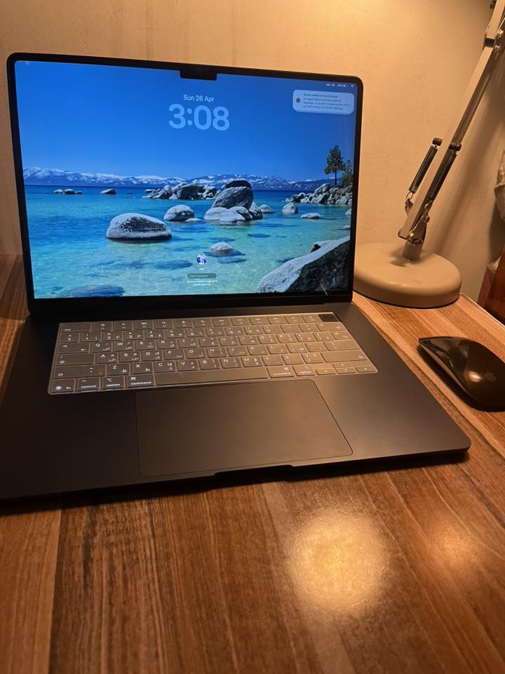 يتوفر قطعه نادرة ولون مميز
M4 Air 15 inch 
انتبهلي 
Ram 24
Hard 512
اللون المميز 🥰🥰 Midnight 
نظافه 💯 % مع لاصق حمايه للشاشه وكيبورد
بعده بضمان الشركه وضمان icenter
Cycle 42
للاستفسار 
***********
المكان / بغداد الدوره
سعر مليونين
يتوفر توصيل 🚚
