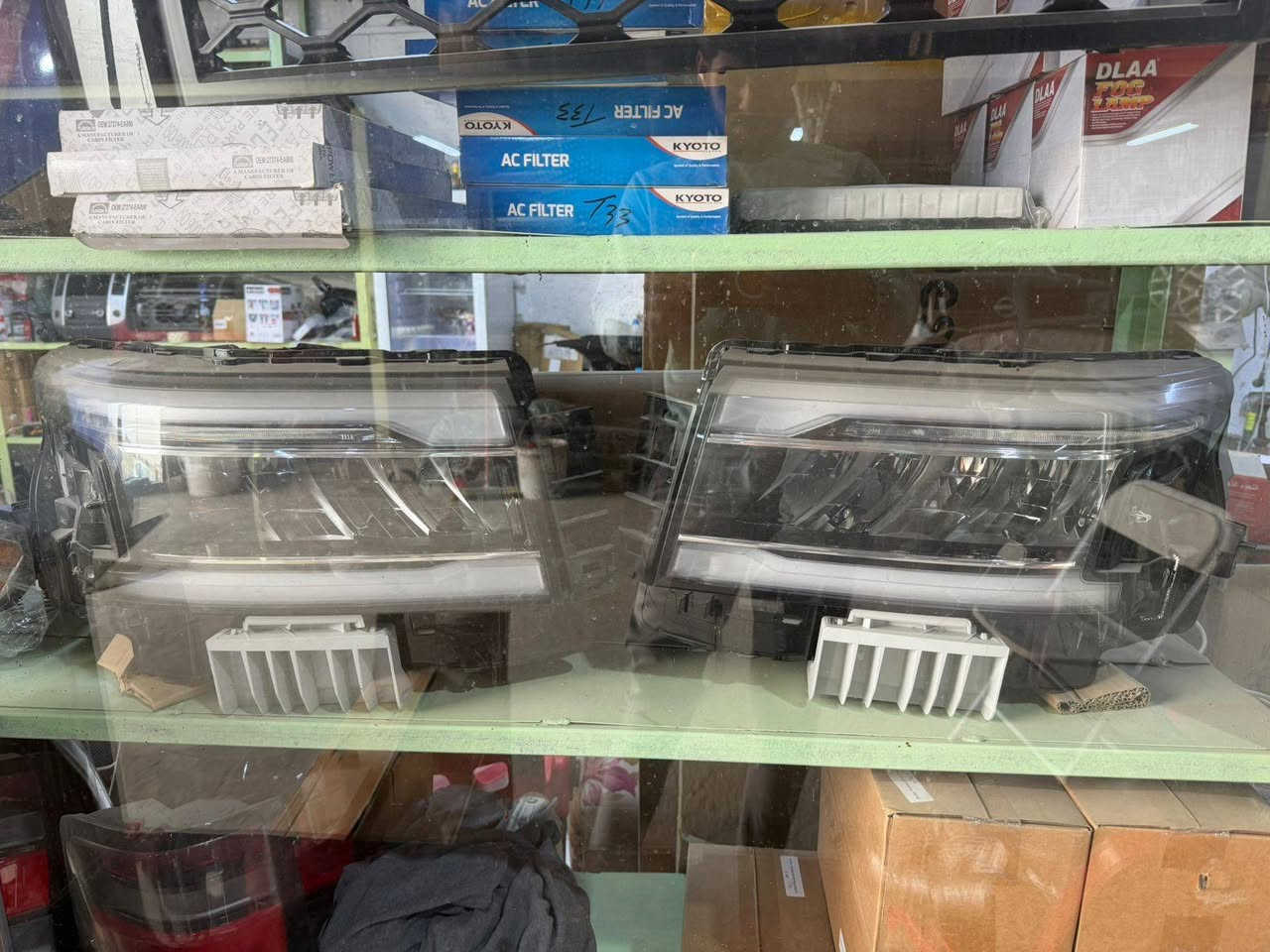 السلام عليكم اتوفر لايتات  تجاري  PRO/SV مديل قديم درجه اوله
للتواصل على الرقم التالي

***********

***********
