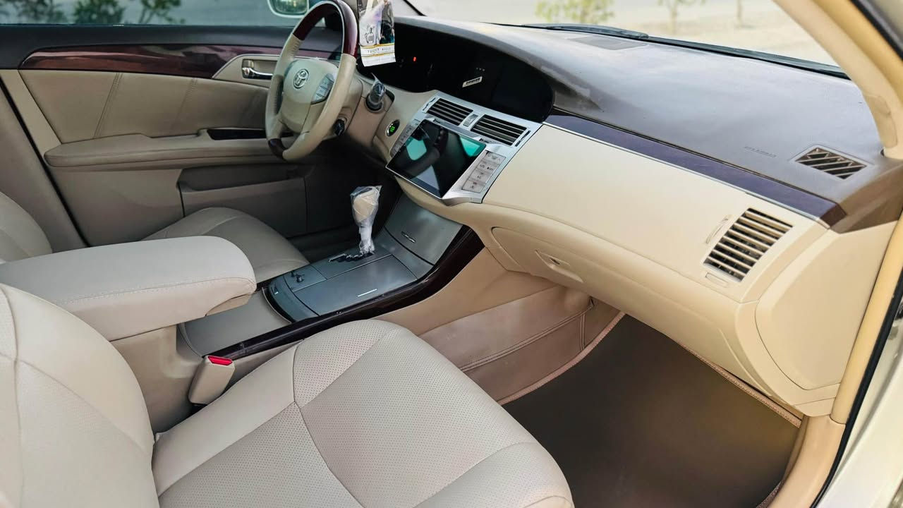 تيوتا افلون 2010 خليجي آخر إصدار  فول مواصفات 1/1 
6 بصمات فتحه داخل جلد عسلي برده خلفيه شاشه كأمره حساسات 
 هواي مواصفات مفوله  الأخير رقم بغداد سنويه جديده 2028 تحويل ثاني يوم 
كفاله من الضربه والصبغ وكافه الرسميات بيه كلير غماره وبنيد اثر جراد فقط مكينه وكير وحداده تخم تاير اي نقص مابيه سياره جديده
السعر 128$ ورقه عنواني البصره الاستفسار *********** البصرة, العراق
