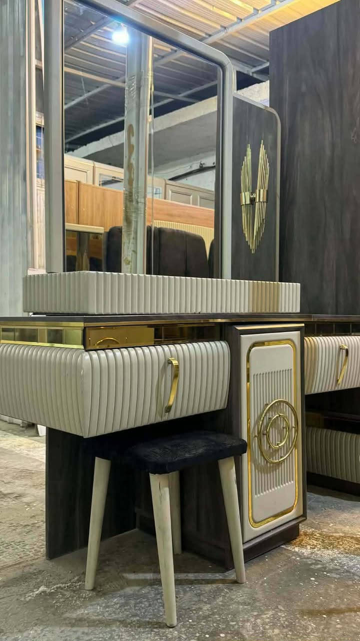 ✨ غرفة تركيه🇹🇷  اصلي مودرن كوالتي عالي  8قطع
نظام  أبواب دزاين مختلف 
سرير مخزن عملي
جام برونزي اناره شغاله 💥
 ضهر بلوك
 قماش وتر بروف أصلي
✨ نظافة 95/💯
شد ونقل مجاني داخل بغداد
 توصيل للمحافظات بأسعار رمزية
سكرين للمنشور وراسلني خاص


**إذا كنت صاحب هذا الإعلان وتريد حذفه لأي سبب، رجاءا أرسل رسالة إلى الدعم الفني**