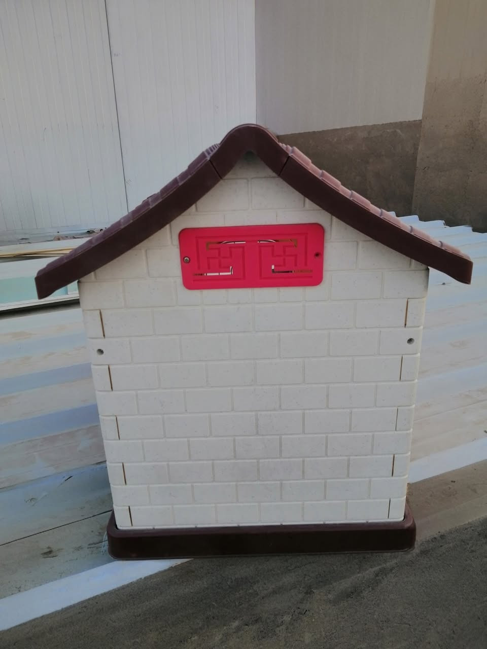 بيت حجم كبير للحيوانات الأليفة نظيف سعره ٦٠ الف وبي مجال للشراي للاستفسار مكاني البصره دور النفط للاستفسار خاص او على رقم الواتساب ***********
