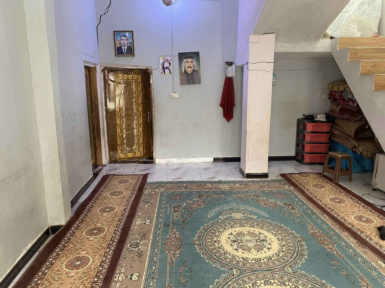 بيتين للبيع العنوان حي الجوادين المساحه الكليه 490 متر طابو صرف واحد محجوز وجاي نسدد
والثاني حر 
المحجوز تسديد تلقائي يعني ماعليك بلتسديد 

للاستفسار 
***********
