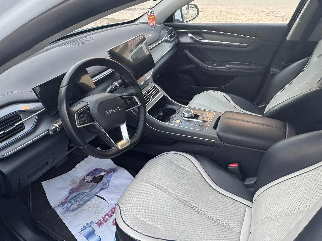 دستروير ٢٥ بحالة الزيرو ماشيه ٣ الاف
رقم بغداد تحويل مباشر ماشيه ٣ الاف غراضها كلها كامله شاحنه وكارت ومنفاخ اطارات كفاله عامه السعر ٢٠ مليون و٢٠٠ الف بيها مجال بسيط للشراي الاتصال ***********
