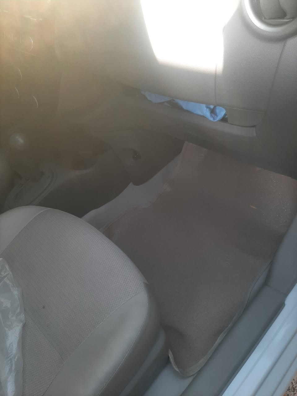 السلام عليكم  للبيع نيسان سني هندي ام البليته الزركه ام الضمان ٢٠٢٥ شاشه لكسزماشيه ١٤ الف  مكفوله كفاله عامه وكالة مجانيه   فقد بارد شبر يم البك لايت الاتصال ع الرقم *********** العنوان بصره المطيحه
