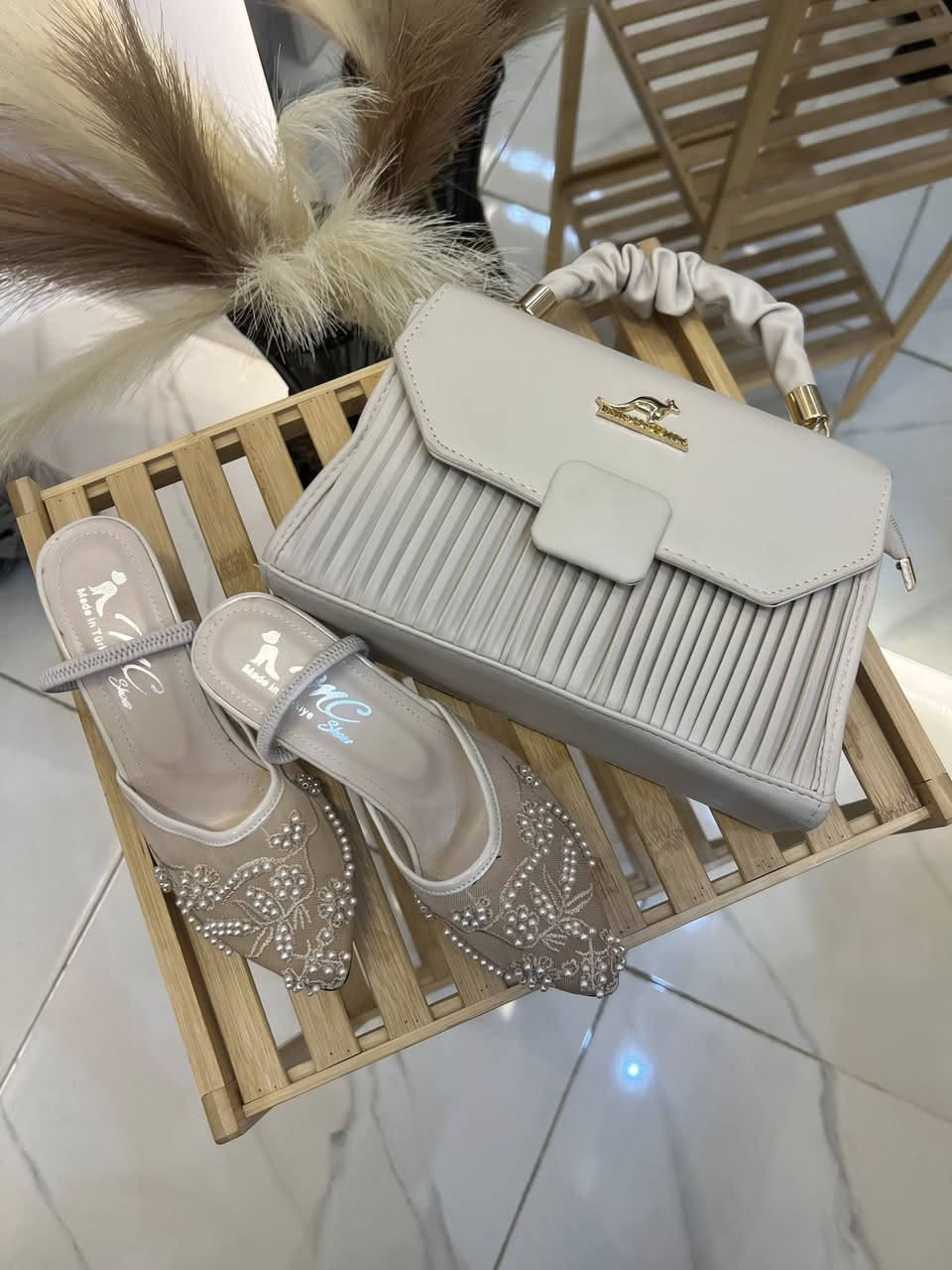 جمال البالورينا متوفر في محل جنطة وكعب👠👜 
العنوان خلف الملعب مقابيل كوزمتك ايڤلين💞
متوفر توصيل كافة المحافظات🤍


**إذا كنت صاحب هذا الإعلان وتريد حذفه لأي سبب، رجاءا أرسل رسالة إلى الدعم الفني**