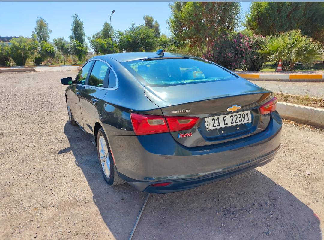 ماليبو 2017بدون تبديل اي قطعه كلها بلادي بيها صبغ شي قليل بداية البنيد فقط رقم شمالي وسعرها 110وبيهل مجال ***********
