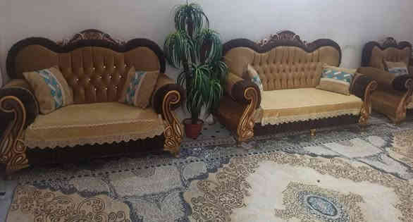 السلام عليكم تخم قنفات للبيع العنوان حي الحضارة خلف مدرسه العبير السعر 450 رقم الموبايل ***********
