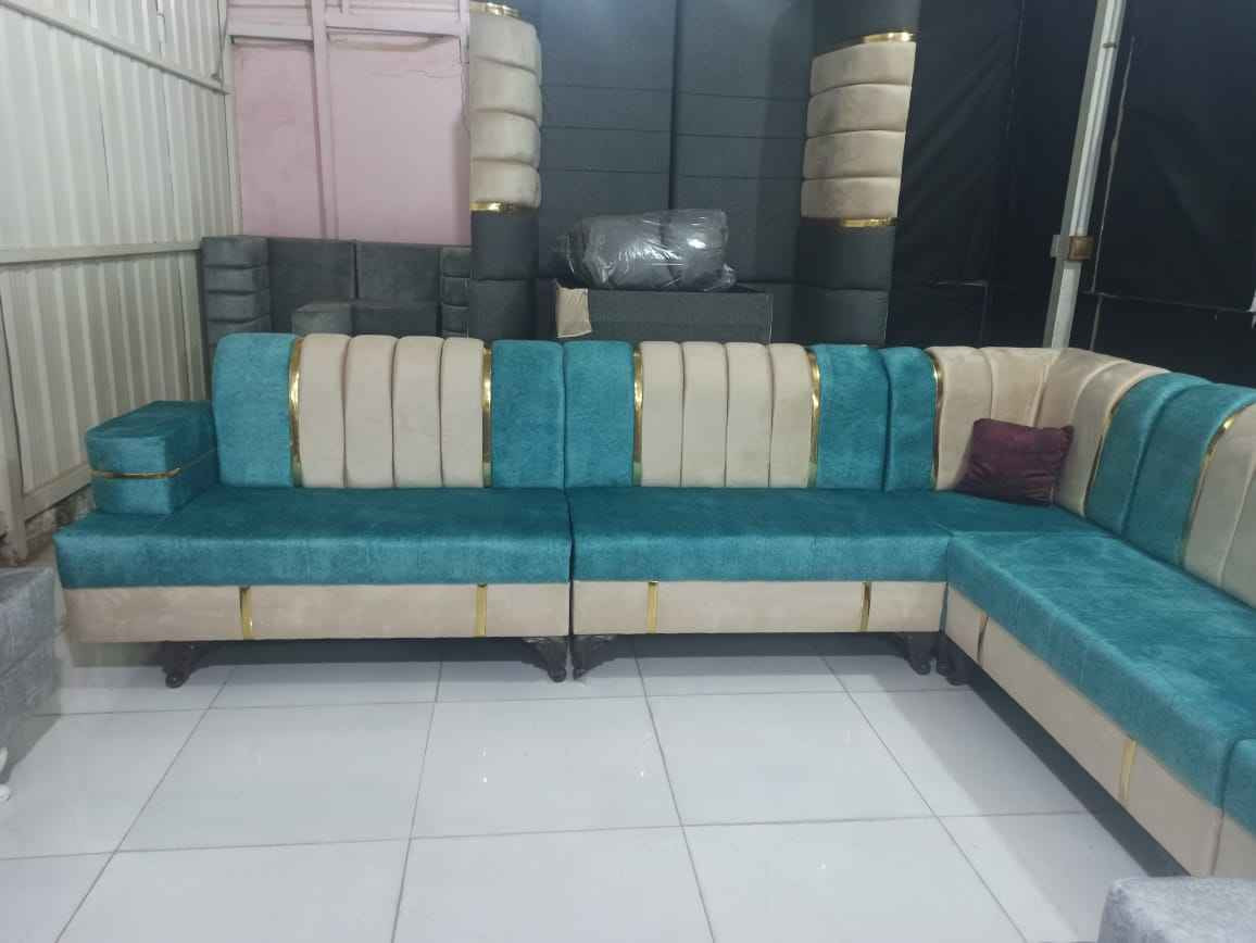 ديوانين نفس اللون الديوان الواحد يشغل مسافة سبع امتار ع شكل حرف L اشتغل ع المتر متوفر اكثر من موديل العنوان الفرع الاول العزه القديمه قرب التارتان معرض بركات الحسين . الفرع الثاني العزه الجديده شارع مستوصف الشفاء مقابل حلاقة العراب للأستفسار *********** واتساب دهل اوران, واسط
