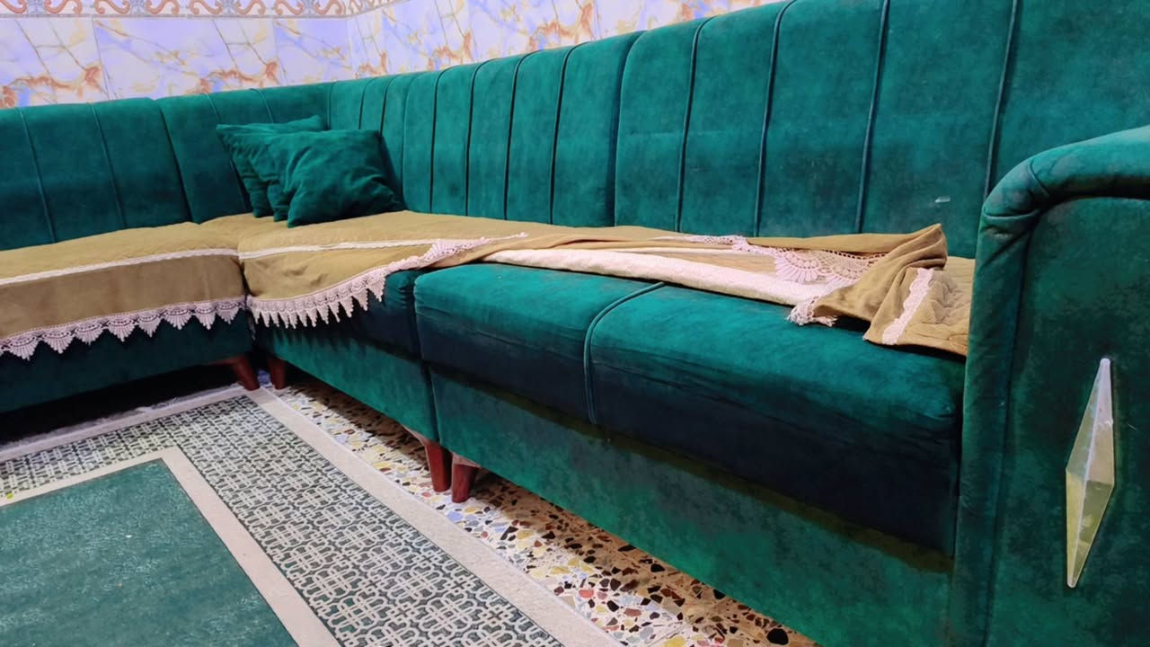 ديوان تسكام  خشب بلوك اسود  قماشة وتر بروف كلش نظيفه نظافه 90 ب 100 مكانه بغداد الشعب السعر 350 وبي مجال قليل اي استفسار خاص


**إذا كنت صاحب هذا الإعلان وتريد حذفه لأي سبب، رجاءا أرسل رسالة إلى الدعم الفني**