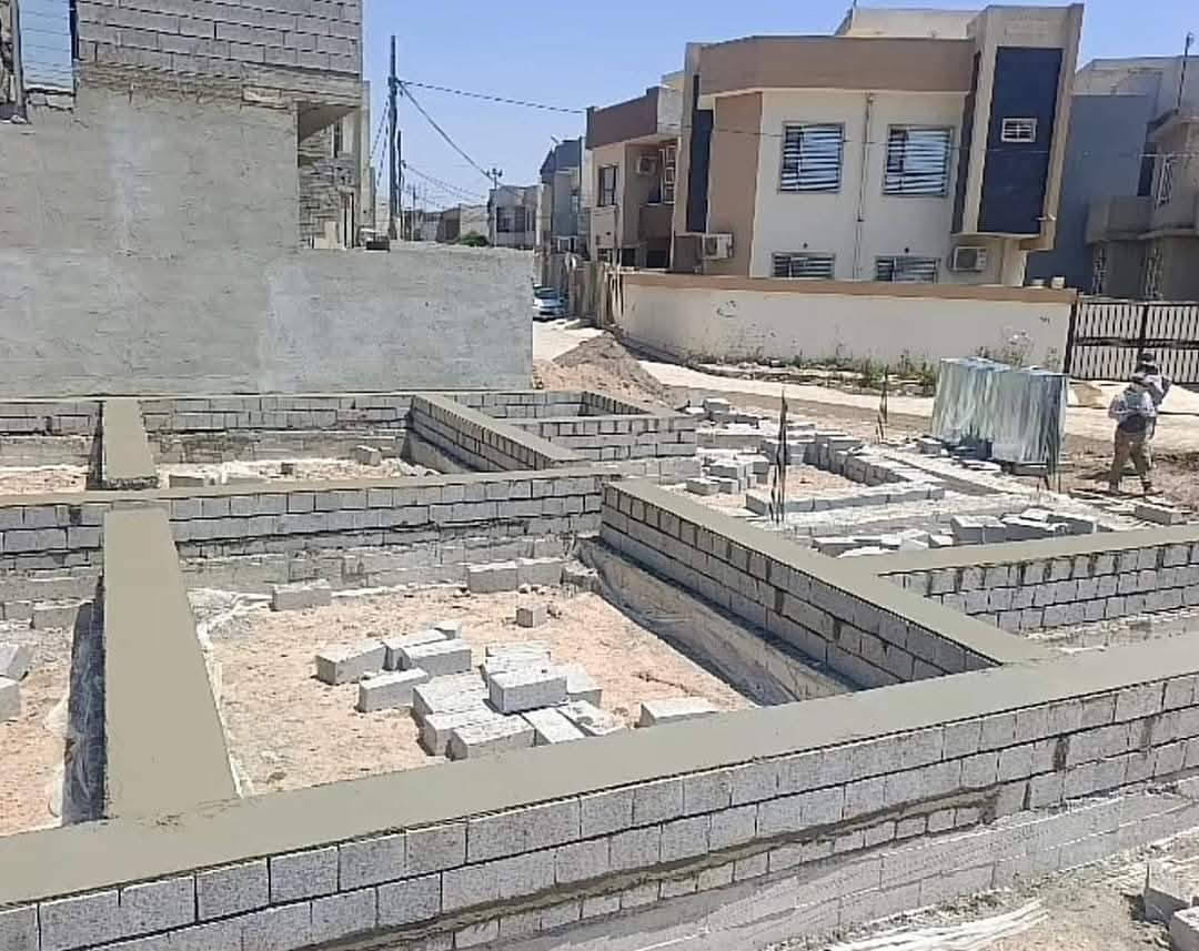 يوجد كادر بناء وتكعيب وتصفيراساسات وعندي غالب خشب جاهز كلة جكات  نحن متواجدون في داخل العلم أربيضة  للستفسارالاتصال علا هاذه الرقم***********
