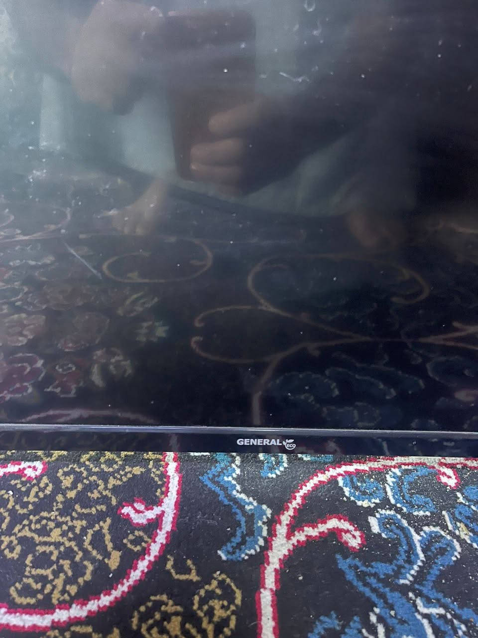 السلام عليكم تلفزيون حجم ٣٢ مو سمارت عادي يعني ما يكنك انتر نت السعر ٢٥ نهايته الي يريده بهذا السعر يتصل مكاني شقق زيونه ***********
