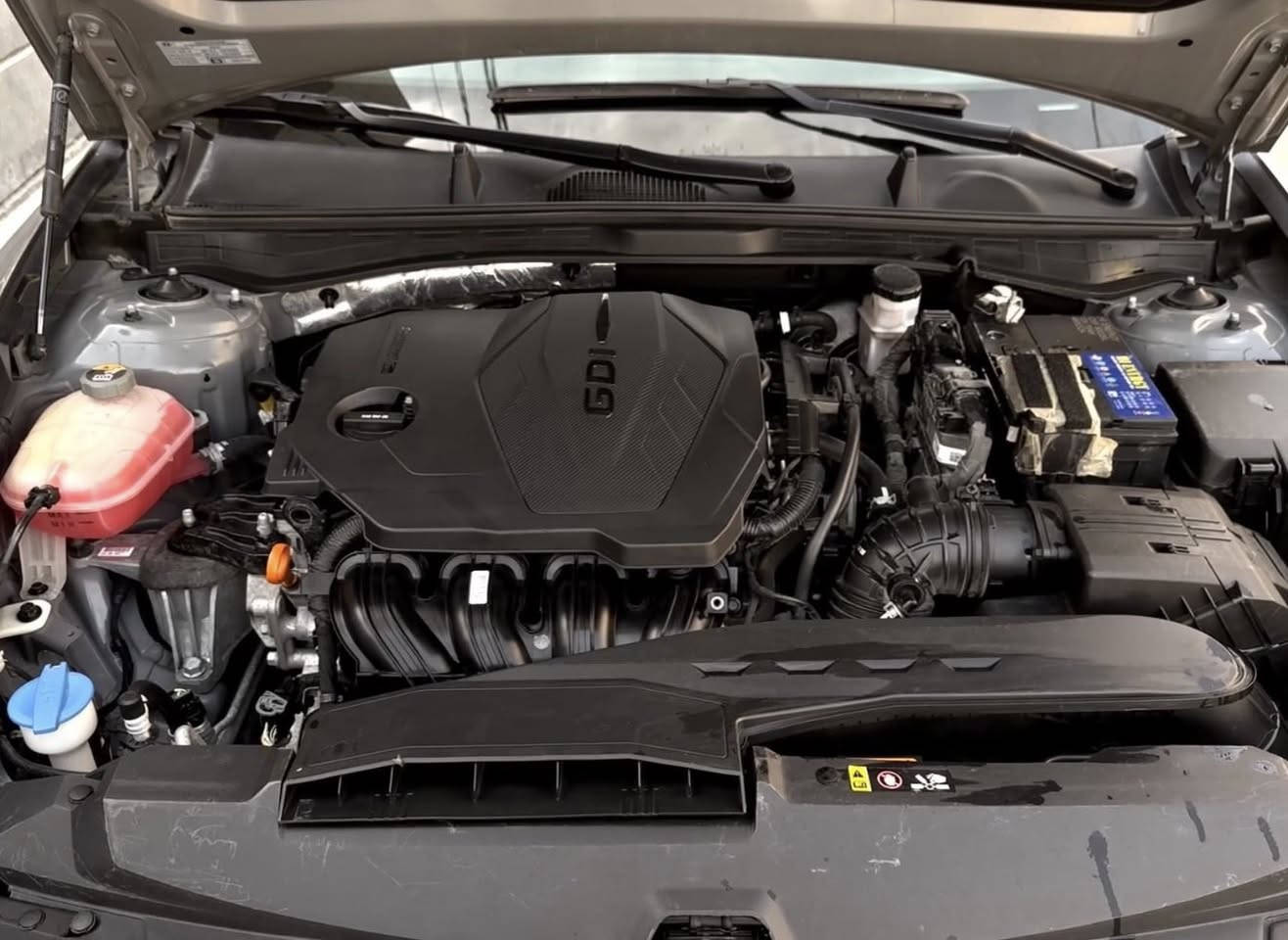 السلام عليكم . هونداي سوناتا موديل (2023)

مواصفات سبورت . معروفة .ماشية (55im)

رقم قادسية (معوقين) مميز . سنوية لل2030 .

ضمان الوكالة . وحاضر إلى اي شي معوّق .

ضرر السيارة خلفي . تبديل قبق الجنطة وصبغ ربع الجاملغ الخلفي . 

مكان السيارة الديوانية . قضاء عفك .

السعر ( 158 ) وبيها مجال قليل .

رقم الهاتف . *********** .
