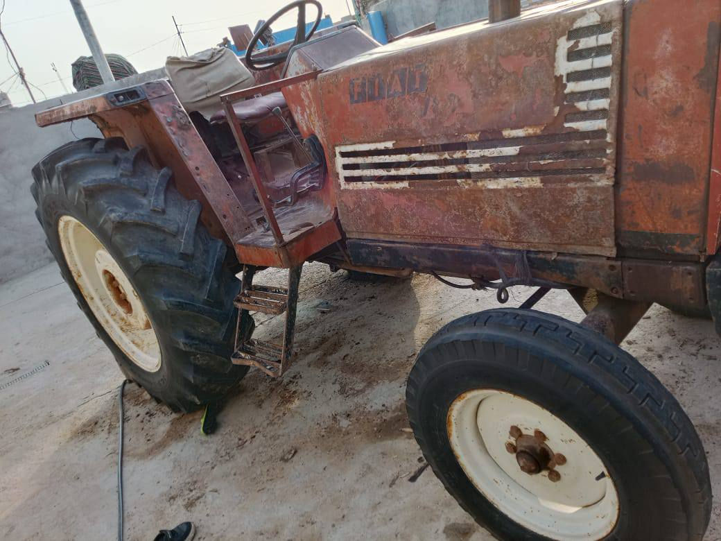 للبيع فيات موديل 82 رقم بابل الماني مكان واسط الصويرة استفسار عله هاذه الرقم ***********
