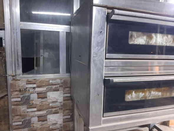 فرن درجه اولى شغال للبيع طابقين بدرجة حراره ٣٠٠ وبسعر مناسب جدا : للمطاعم او للحلويات او الكافتريات للاتصال *********** بي واتساب
