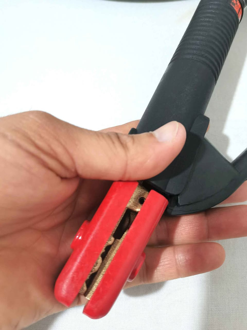 للبيع كيبلات الحيم صناعة إيطاليا 🇮🇹

نحاس مئة بالمئة فائق المرونة

طول الواحد ٤مثر الطول الكلي ٨متر

قياس 25mm2 ملم 

مكاني البصرة القرنة *********** القرنة, البصرة
