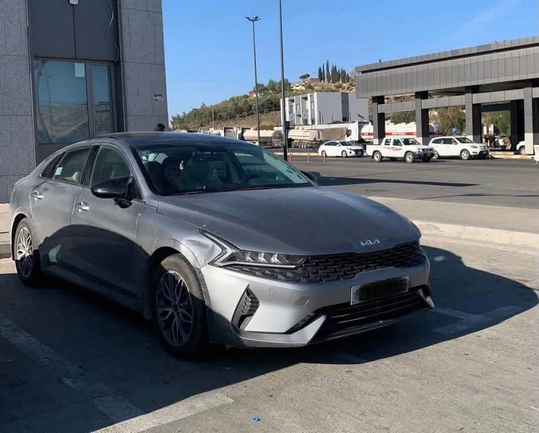 Kia k5 2023 خليجي
محرك 2000 دوش كفالة
كير كفالة ايضاً
تبريد كفالة
5 مودات قيادة
تدفئة بالمقاعد
كشن سائق كهربائي
تبريد قطعتين مناخي
بانوراما
سيارة فول والمحرك المرغوب

ملاحظة : السيارة بيها طختين موجودة موضحها ضمن الصور وترجع بارد 100‎%‎
وبعدها على وضعها مصلحها.. 

السعر 195 وبيها مجال
مكانها تكريت
***********
