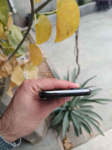 ريلمى q3pro 

ذاكره 128 رام 8 
جهاز نظيف و ما مفتوح 
سعره 120 الف بي مجال حك الجيه
للاتصال 
*********** كركوك
