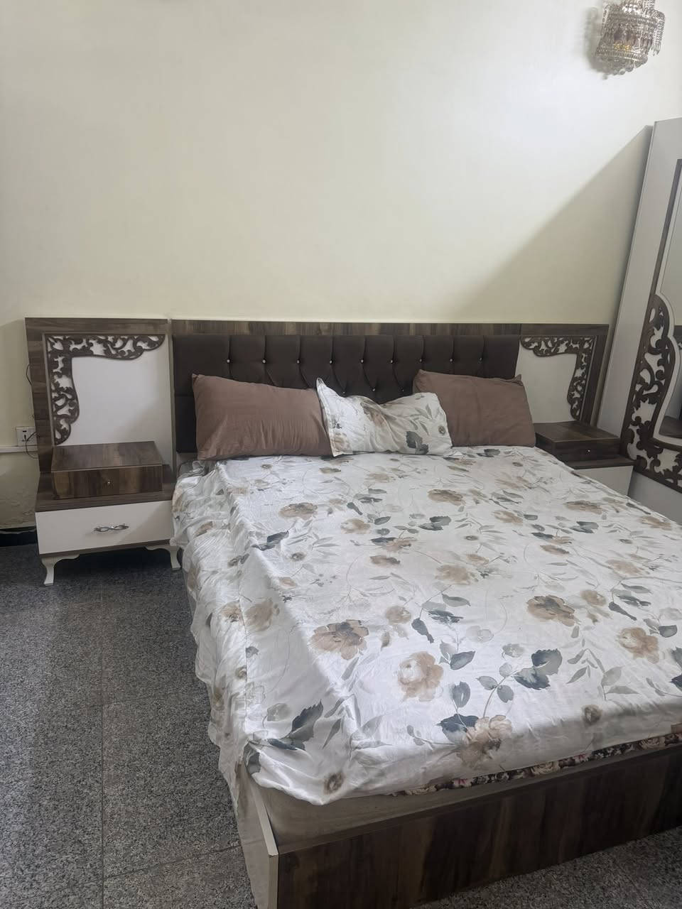 اريد ابدله بغرفه ام النفرونص والكنتور بيبان


**إذا كنت صاحب هذا الإعلان وتريد حذفه لأي سبب، رجاءا أرسل رسالة إلى الدعم الفني**