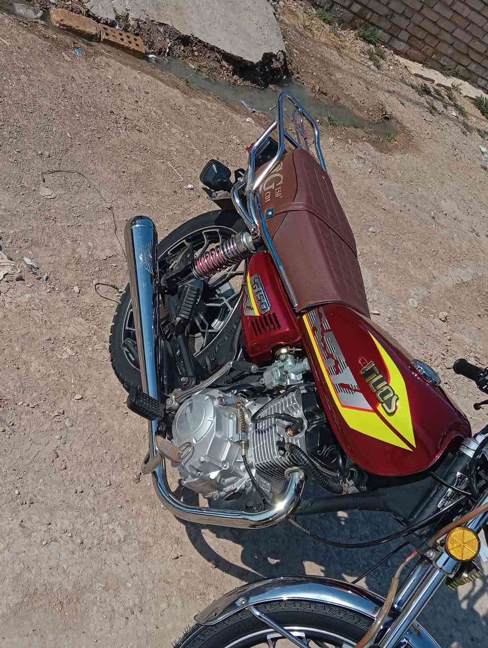 السلام عليكم دراجه للبيع سعره 850 بعد الجديده كل شيء ما بيها


**إذا كنت صاحب هذا الإعلان وتريد حذفه لأي سبب، رجاءا أرسل رسالة إلى الدعم الفني**