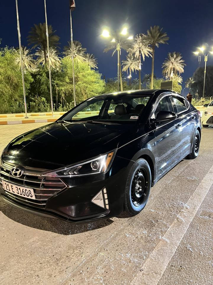 السلام عليكم  النترا 2019 بدون ايرباك رقم سليمانيه بأسمي رقم وهزه جديده قبل اسبوع مسويهن صور الحادث والسونار بالمنشور بدون لغد ولا شاصي ولا اي دواخل مناقصه اي شي حته دهن قبل يومين مبدل ايرول اصلي الف متصرف عليهه سياره فول مواصفات كير ايتي عدا الفتحه رادار امامي وجانبي وباقي مواصفات المعروفه 
السعر  130 وبيه مجال كلش بسيط مكاني بغداد حي الاعلام رقم ***********
