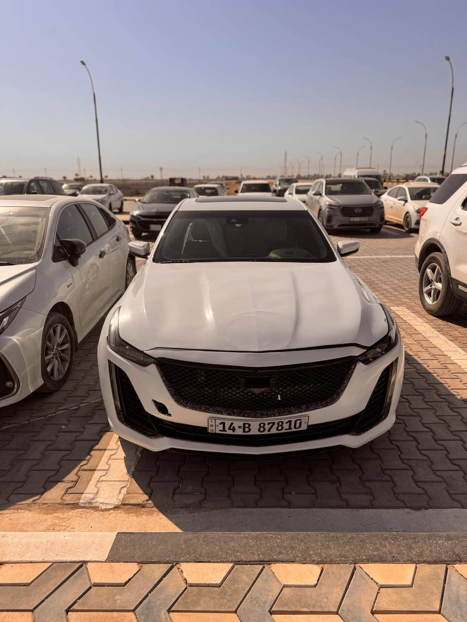 السلام عليكم كاديلاك ct5 
سنه الصنع 2021
وارد امريكي 
بنيد وتقرير 

السياره فول موصفات
بانوراما
رادار 
شحن لاسلكي
تبريد ثلج
ماشيه ٦٥ الف km
السعر المطلوب ١٨٥ ورقه وبيها مجال للشراي
*********** البصرة, العراق
