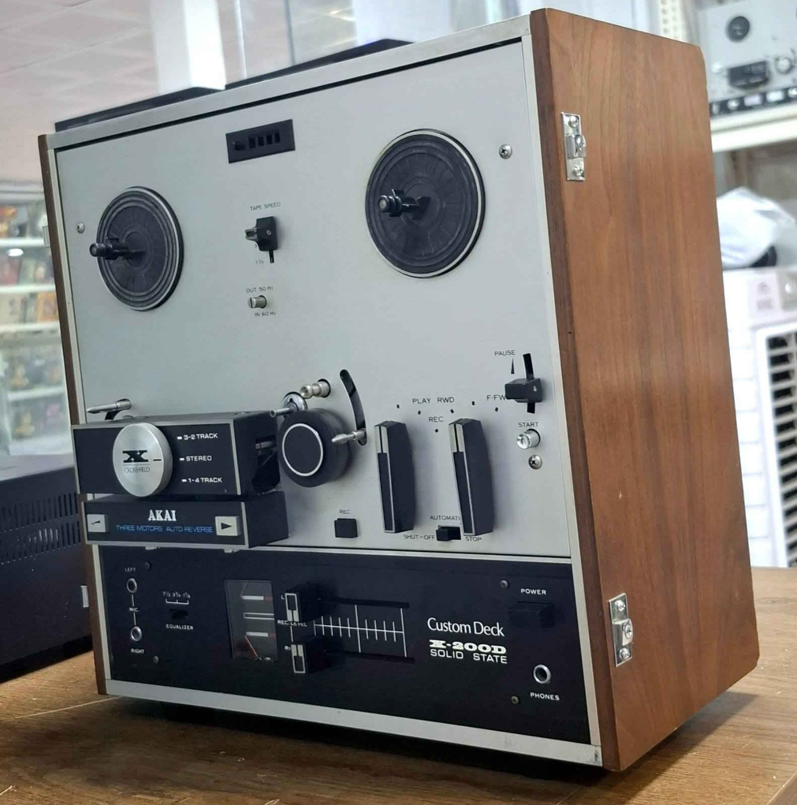 AKAI DECK TAPE X200D
تیب او بكرة اكای
یابان الصنع
اوتو ریفیس . قلاب
انج 7
مع قبق بلادی
نظیف و شغال 
سعر / 225  الف 
مكانی اربیل 
توصیل موجود


**إذا كنت صاحب هذا الإعلان وتريد حذفه لأي سبب، رجاءا أرسل رسالة إلى الدعم الفني**