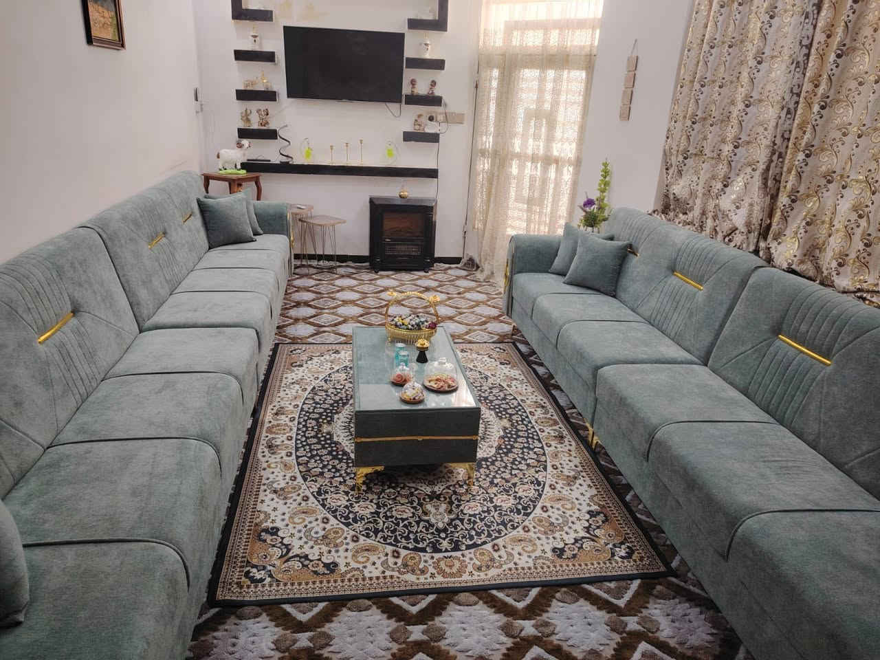 معمل ومعرض الجوهرة
***********
مشخاب شارع القادسية مقابل اعدادية الاشراق للبنات
