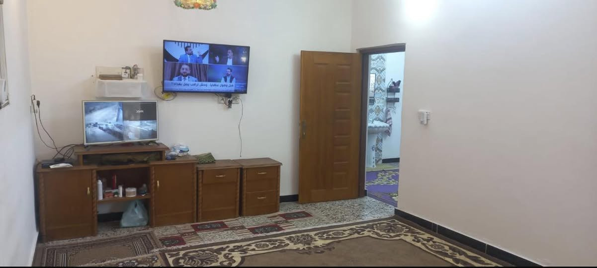 دار زراعي  للبيع مساحة٢٥٠  متر
جسرديالى - التويثة 
( صالة ومطبخ و غرفتين نوم و استقبال وصحيات داخلية و خارجية)  كامل خدمات ماء كهرباء.بيت جديد
استفسار اكثر ***********
