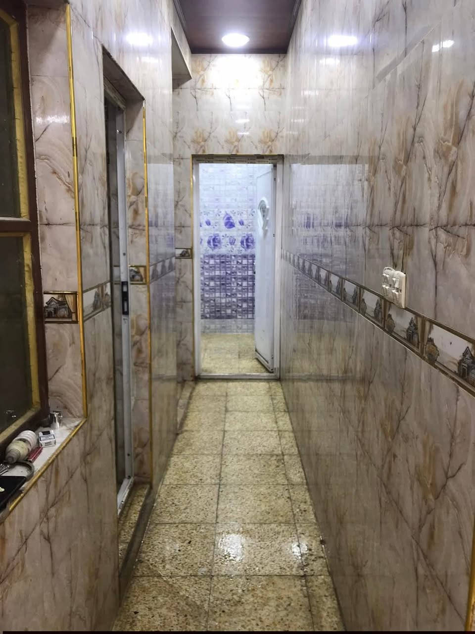 دار للايجار طابق واحد اربع شوارع خلف مول فيروز بالطابو  غرفتين وستقبال وصاله ومطبخ سعر 500الف***********
