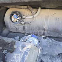 منظومه غاز جديده على الفحص للبيع كامله هي والثلاجة تفتح وتشد السعر ٥٠٠...