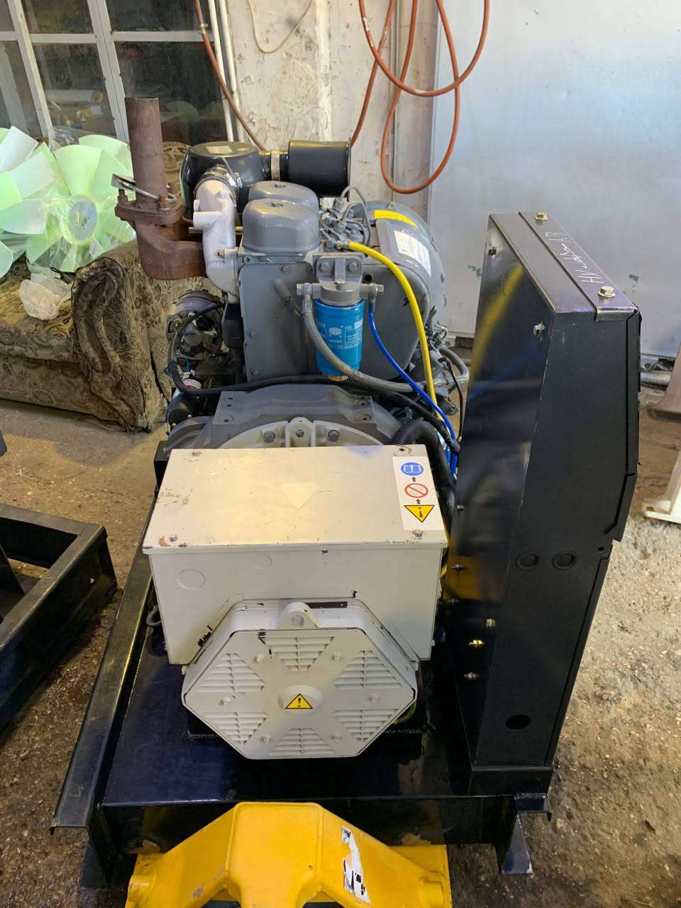 تم وبحمد الله تعالى وصول وجبه مولدات منوعه
دويس لماني صاروخ مشتغل خارج العراق فقط 
ساعات العمل. كلش قليله  واكو زيرو
دويس 4سلندر    القدره 40كيفي kve بلادي
دويس 3سلندر    القدره 30كيفي kve بلادي
دويس3سلندر    القدره 25كيفي kve بلادي
دويس2سلندر   القدره 12.5كيفي kve بلادي
دويس 2سلندر  القدره 15 كيفي kve  بلادي
بيركنز افج 3سلنرد حجم 91ملم ساعه العمل 66 واكو 13ساعه
القدره 30 كيفي kve بلادي 
بيركنز افج 3سلندر حجم 105
القدره 30 kve  بلادي
العنوان الأنبار الفلوجه الكورنيش قرب جسرالقديم
الاتصال والاستفسار واتساب   ***********
يوجد توصيل كافه محافظات العراق
