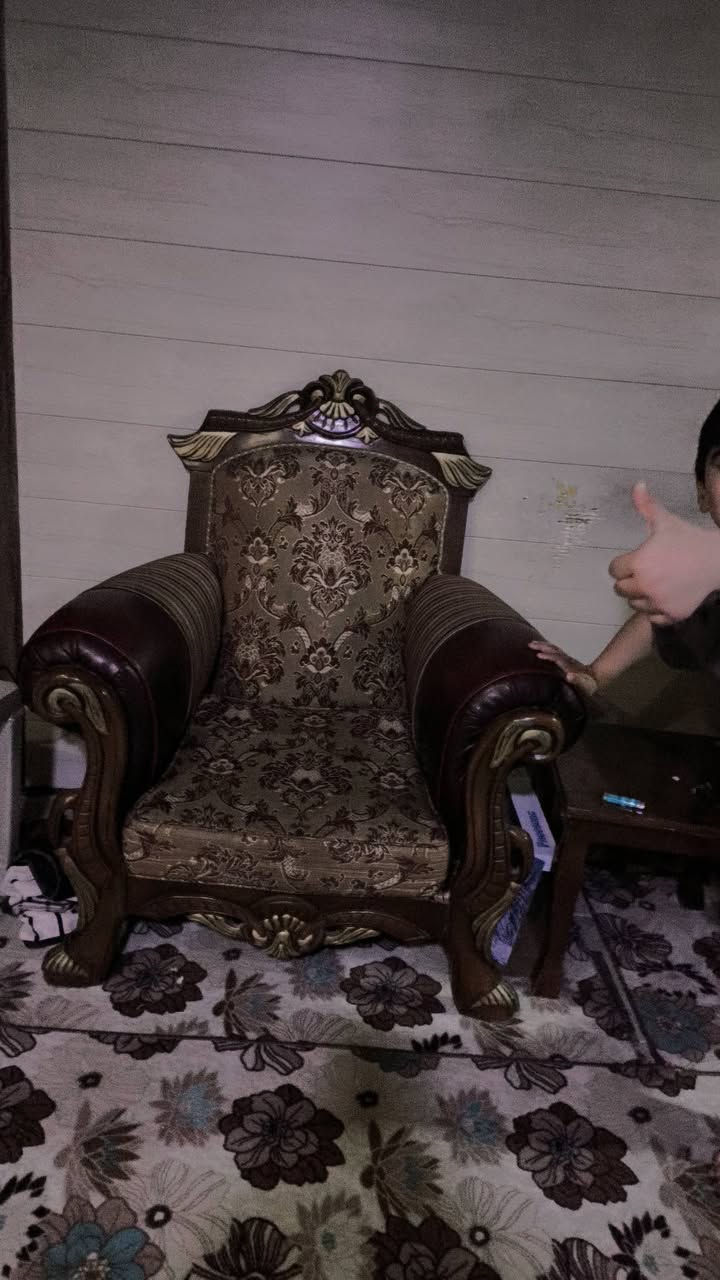 السلام عليكم عندي اغراض لبيع مستعمله


**إذا كنت صاحب هذا الإعلان وتريد حذفه لأي سبب، رجاءا أرسل رسالة إلى الدعم الفني**