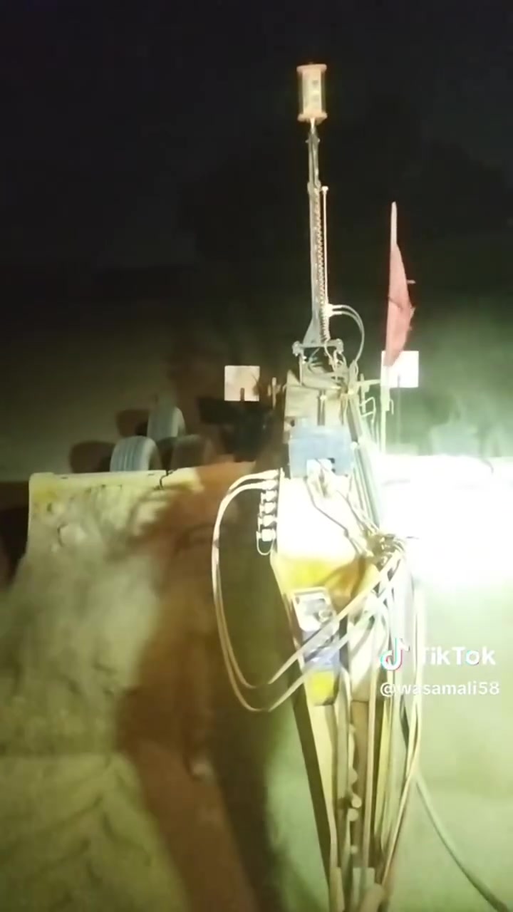 السلام عليكم مستعدون لتعديل الاراضي الزراعيه بتقنيت اليزر شرط السقي وتجهيز كراب فدان دسك في جميع المحافضات ***********
