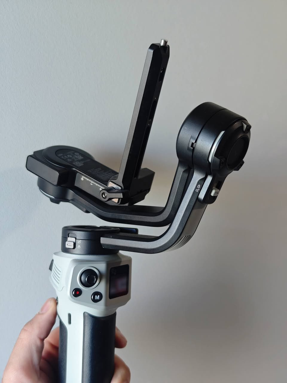 للبيع - مستعمل (جديد جدا)
مانع اهتزاز من شركة ZHIYUN

CINEPEER Weebill 3E

المميزات:
• وزنه خفيف جدا مريح بالتصوير
• يعمل على جميع الكامرات يتحمل وزن 3 Kg
• اني مستعمله على كاميرا Sony FX3 ونتائجه رهيبه

سبب البيع: 
بعت الكاميرا فبعد ما احتاجه

السعر:
(250 الف) 
اتذكر اشتريته ب330 الف حاليا سعره بالشركة 300 الف


**إذا كنت صاحب هذا الإعلان وتريد حذفه لأي سبب، رجاءا أرسل رسالة إلى الدعم الفني**