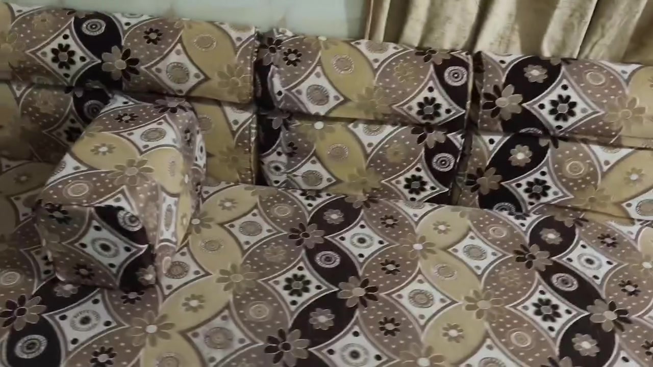 ديوان اخو الجديد للبيع الطول ٧ والعرض ٣ السعر 300 او بي مجال


**إذا كنت صاحب هذا الإعلان وتريد حذفه لأي سبب، رجاءا أرسل رسالة إلى الدعم الفني**