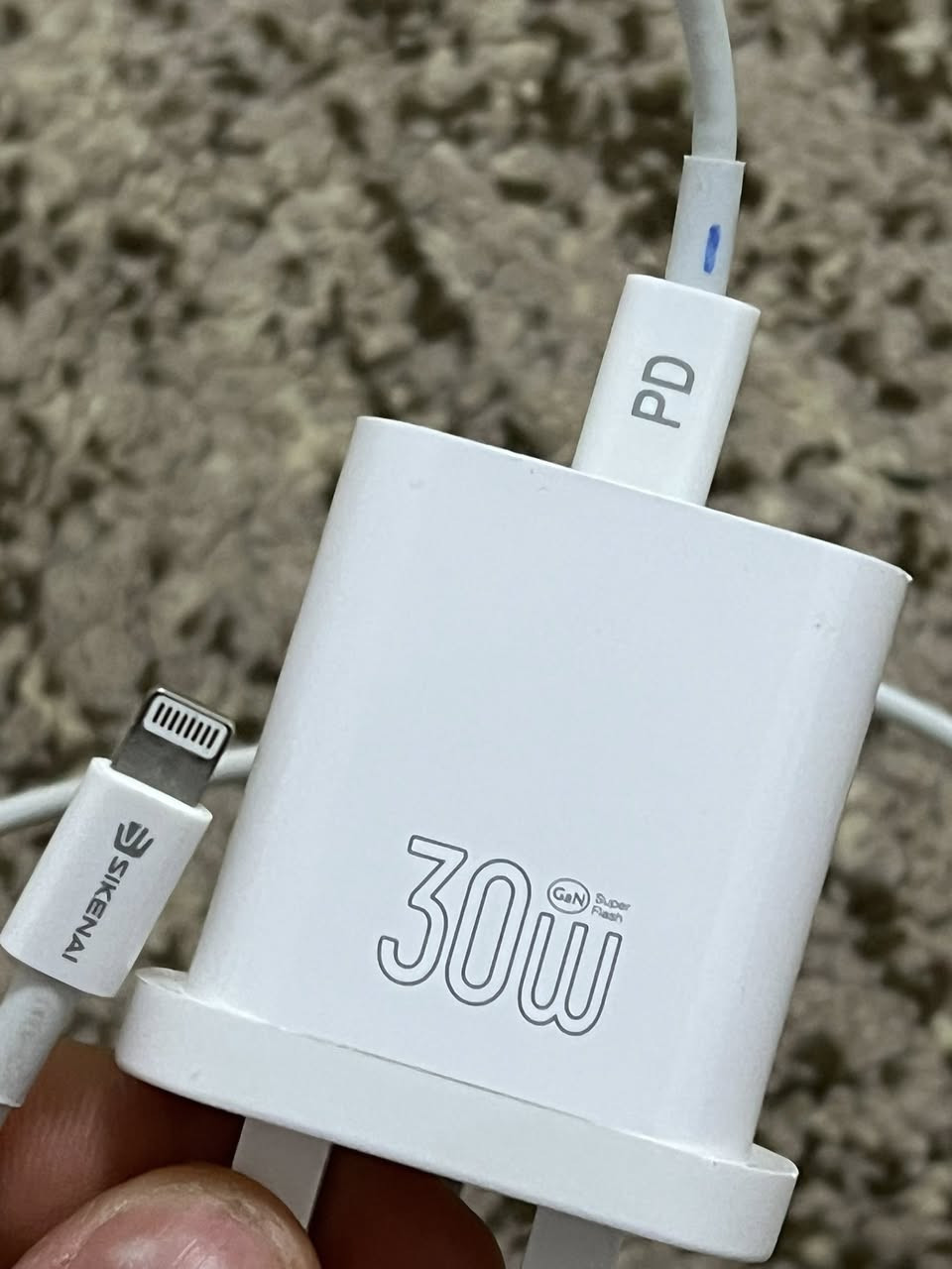 شاحنة سيكيناي 30 واط الأصلية
السعر 30 وبيها مجال

***********
