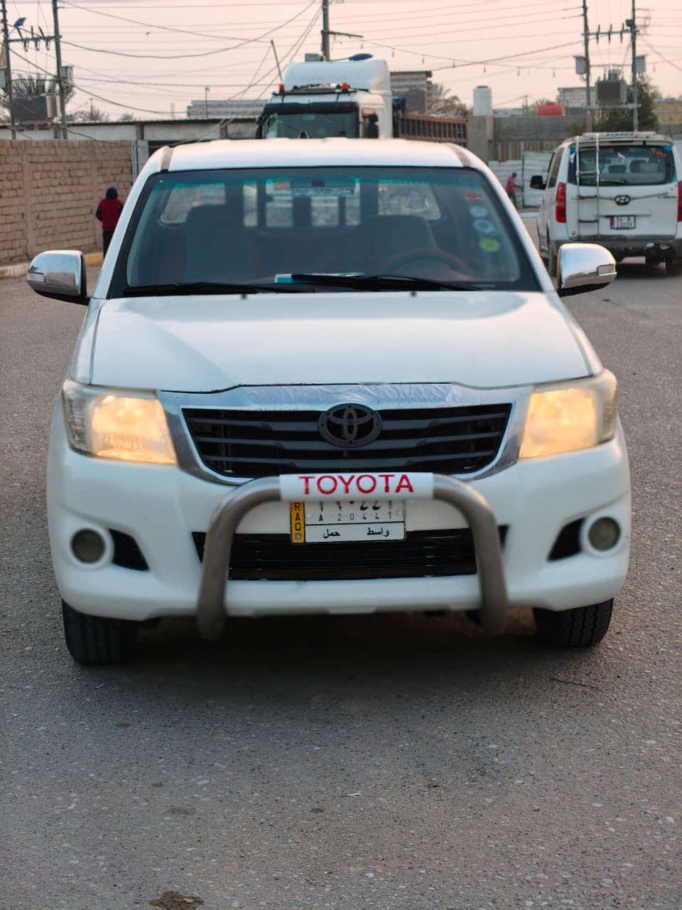 سلام عليكم سياره هايلوكس تخم تاير حداديه فول تخم تاير عنوان دير شافي سعر 16 مديل12 *********** شاصي 19 سنويه 27
