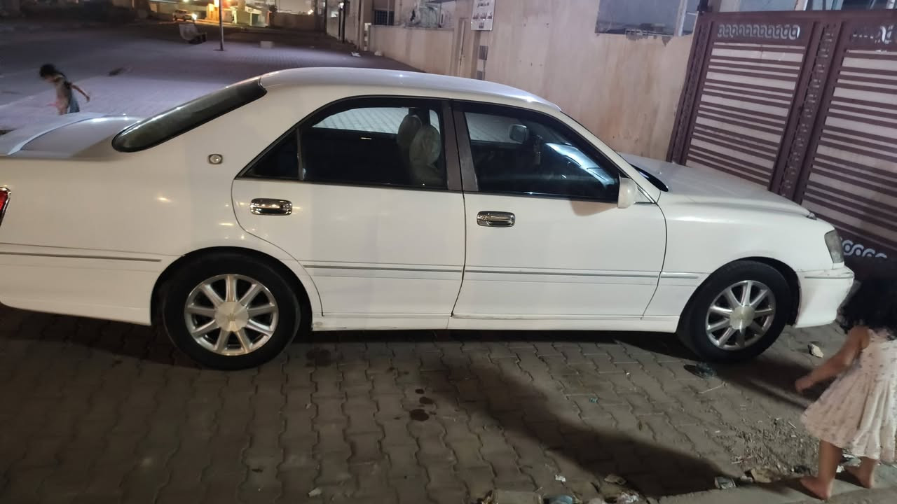 السلام عليكم ملكه 2001مكفوله من الكص والنقل والضربه والصبغ والمعجون والتبديل بس الطخه لبصوره ناشره والباقي كفاله عامه مكينه فيفيتي سياره بسمي تحويل ثاني يوم  سياره جاهزه من كلشي طك سويج وطلع وين ما يعجبك سنويه 2028 رقمه ذي قار  مكان سياره بصره تجي اشوفه عجبتك هلا بيك ما عجبتك هم هلا بيك السعر ١١٠ و بيه مجال رقم ***********
