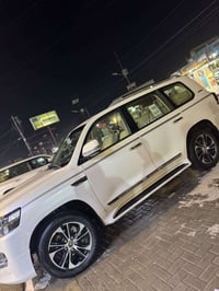 لاندكروزر ٢٠٢١ • ماشي ٥٦٠٠٠ • كفالة عامة