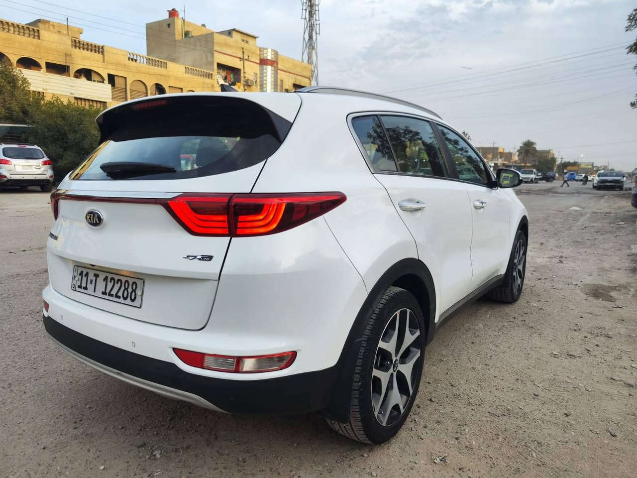 Gt line 18
خليجي مكفوله عام ما عدا بارد قليل باب السائق 

ماشيه ١٠٠ الف 

السياره جديده وجاهزه تخم تاير جديد 
السعر ٢٠٥ 
مكان السياره الدورة

***********
