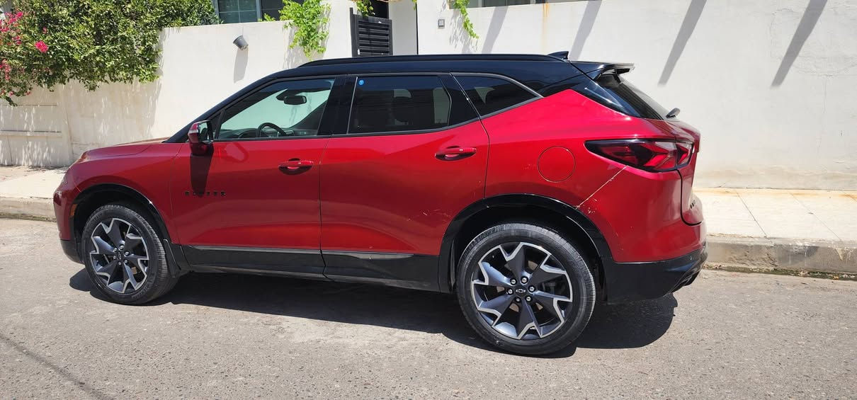 Chevrolet Blaazer  RS
الموديل : 2022

حجم محرك : 6 سلندر

اللون : ماروني + سقف اسود

عداد المسافة :  50 الف كم

السعر :  230 ورقة

الضرر : رقم شاصي مرفقة في الصور مع باب السكن

كافة الارباكات سليمة 

المواصفات : RS

رادارات تحديد مسار 

بصمة ابواب 

تشغيل عن بعد

صندوق كهرباء

كشنات جلد 

كشنات كهربائي 

كشنات تدفئة

تبريد خلفي

بصمة ابواب

هاند بريك بصمة

مكاني اربيل

واتساب ***********
