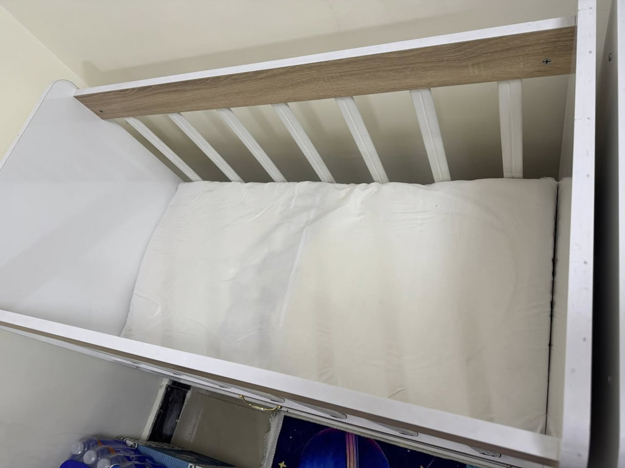 سرير أطفال للبيع 
جديد كلش منايم بي ابد 
مستخدمة فقط الجرارات مالته 
سبب البيع ما استعملناه 
منطقة السيدية 
السعر خاص


**إذا كنت صاحب هذا الإعلان وتريد حذفه لأي سبب، رجاءا أرسل رسالة إلى الدعم الفني**