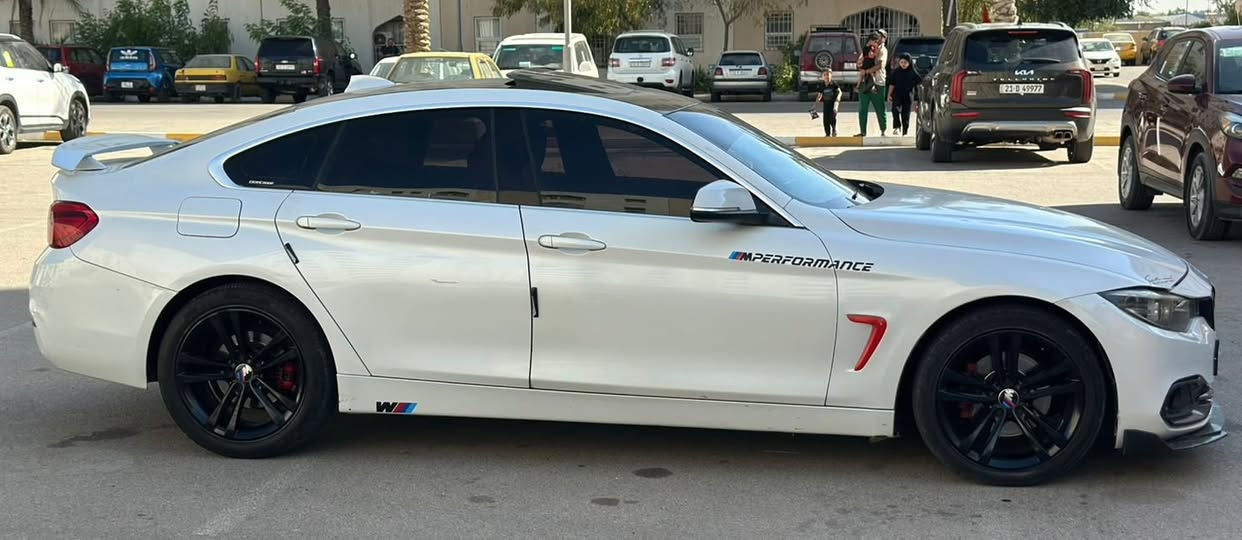 سلام عليكم
بي ام 430i 
موديل 2018 
السعر 170 ورقه 
مراوس فقط مراوس فقط 
محرك الفين تون بور توربو فول مواصفات 
صور الحادث بالمنشور 
رقم بغداد الجديد 
  فول مواصفات 
ماشية 74 الف 
فتحة 
داتا شو
داخل جلد احمر 
مراية اوتو قلاب 
شاشة ترحيب وشاشة عطلات 
كشنات خزن ميموري 3 وضعيات 
كشنات تدفئة
رادارات 
تبريد قطعتين
ماوس
شفتات ستيرن
حساس خلفي امامي
وضعيات قيادة ايكو
سبورت سبورت
السعر 170 ورقه 
مكانها بغداد بسمايه 
***********
